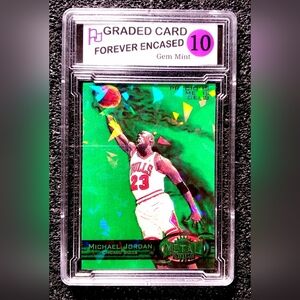 Michael Jordan Chicago Bulls Green Cracked Basketball Card Grded 10